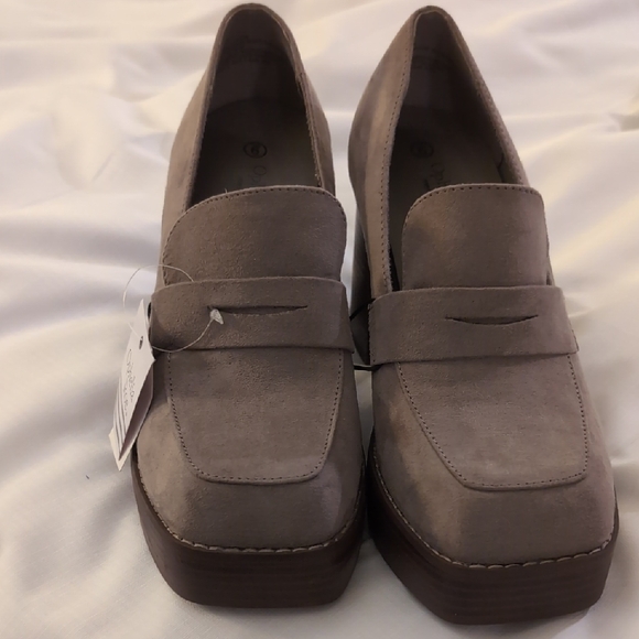 Women's Tan Block Heel Loafers - Picture 3 of 6